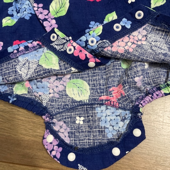 2/$30 Beautiful Japanese style onesie - Picture 5 of 9